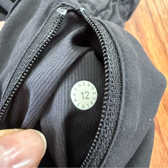 Lululemon Tracker Shorts in black size 12 - Picture 6 of 13
